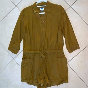 Old Navy: Green Romper in Perfect Condition